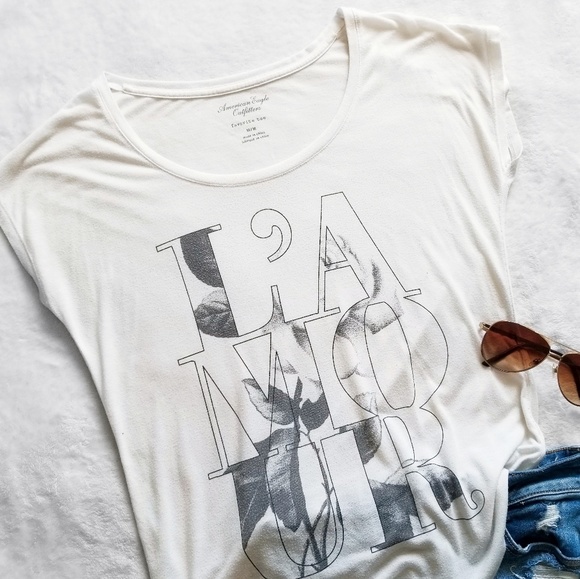American Eagle Outfitters Tops - 2/$20 OR 3/$25 ⭐ AMERICAN EAGLE Graphic Tee